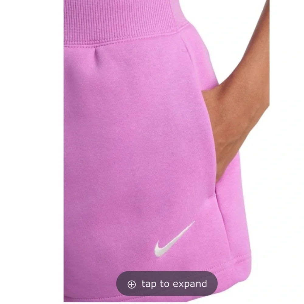 SPORTSWEARS PHOENINX FLEECE HIGH WAISTED LOOSE SHORTS.